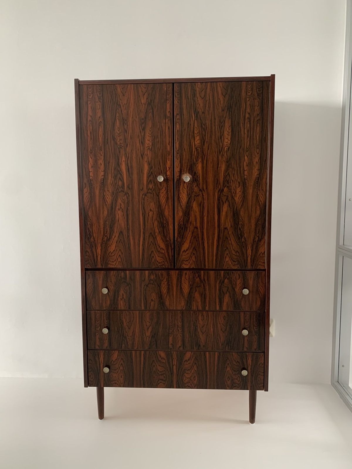 Mid Century Kast Met Palissanderfineer, Jaren 1960