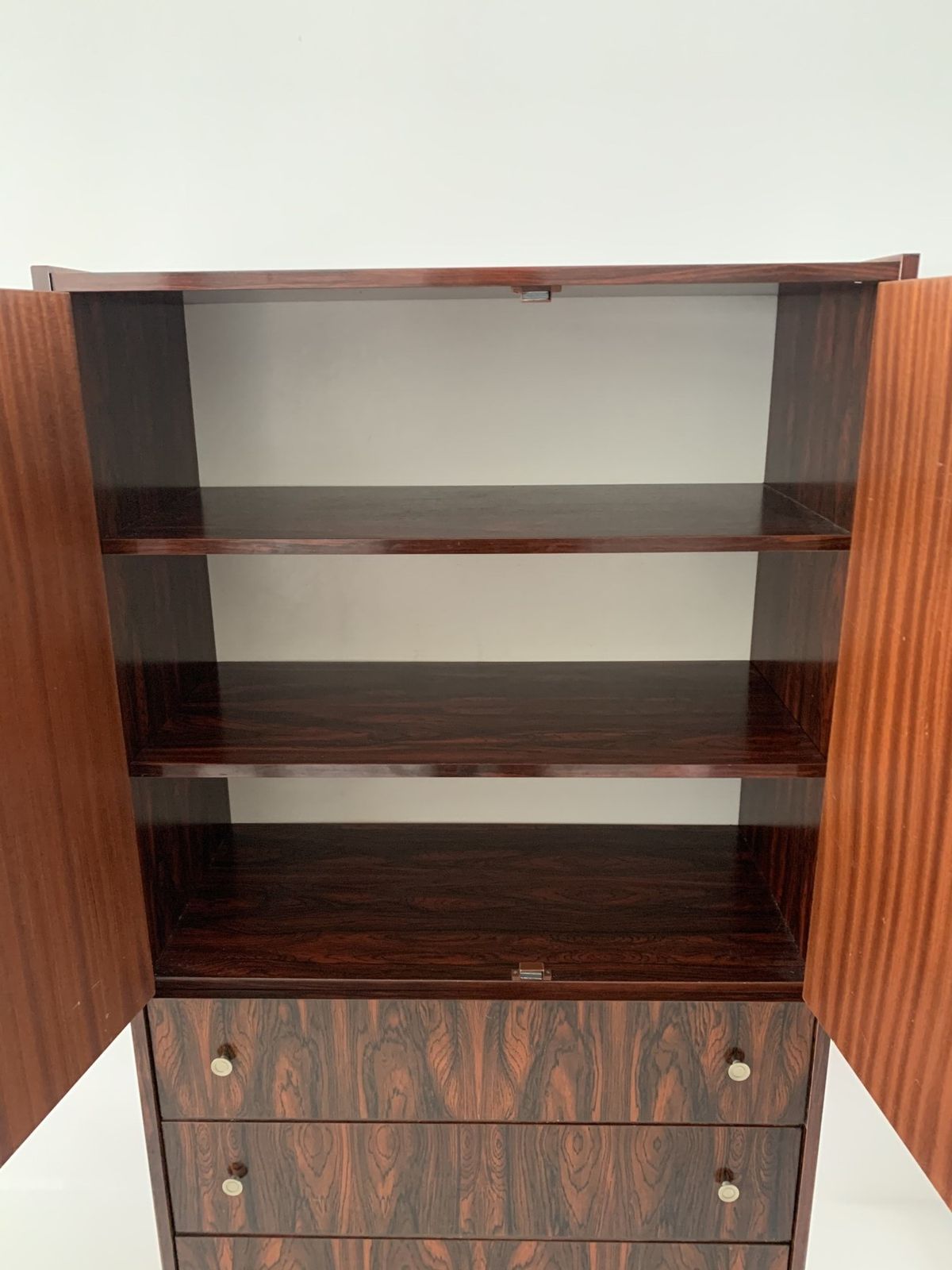 Mid Century Kast Met Palissanderfineer, Jaren 1960 photo buy