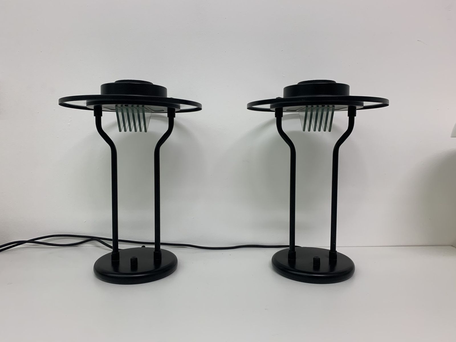 Set Van 2 Minimalistische Tafellampen, Jaren 1980
