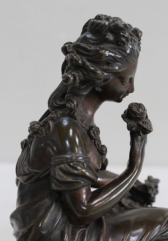 photo vinterior Bronze With Brown Patina Of A "Flower Girl"   Early 20th Century