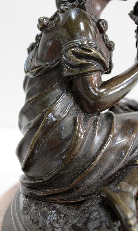 photo vintage Bronze With Brown Patina Of A "Flower Girl"   Early 20th Century