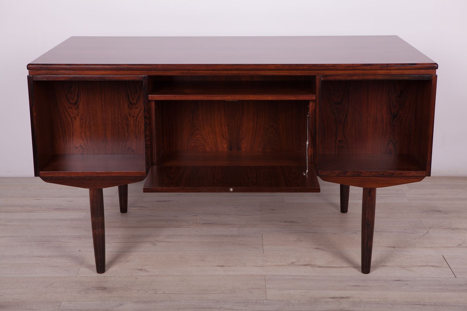 photo vintage Rosewood Desk By J. Svenstrup For A.P Mobler, 1960s