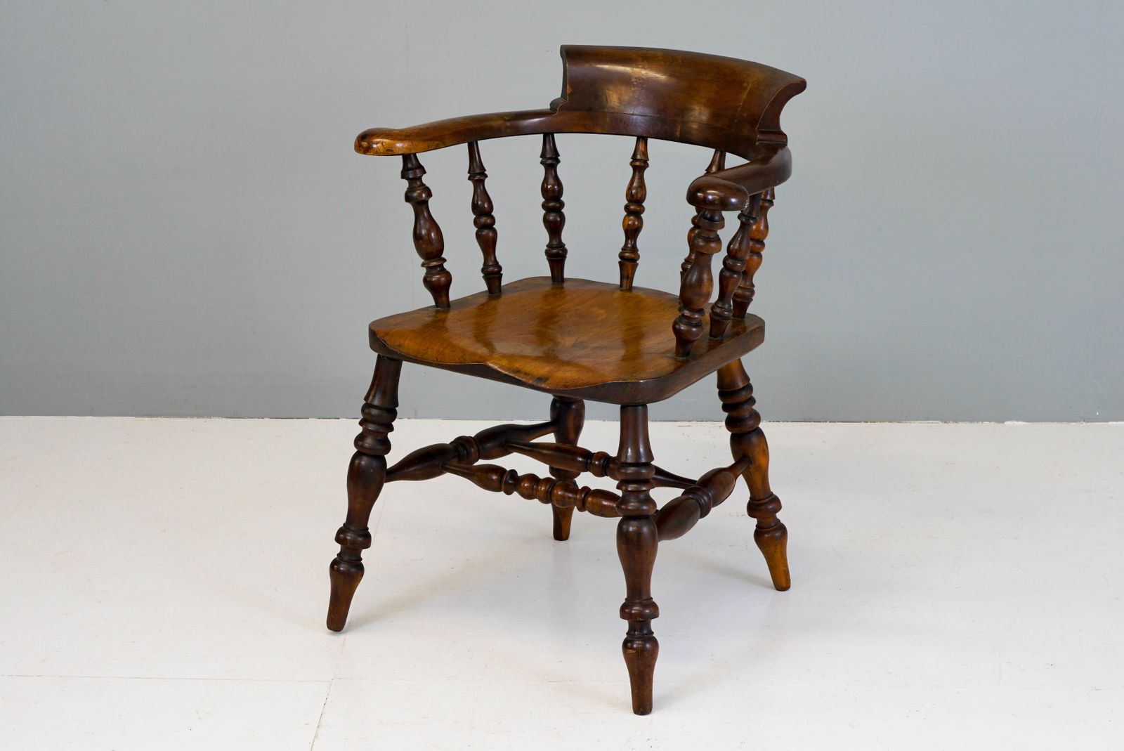 Captain's Chair / Smokers Bow