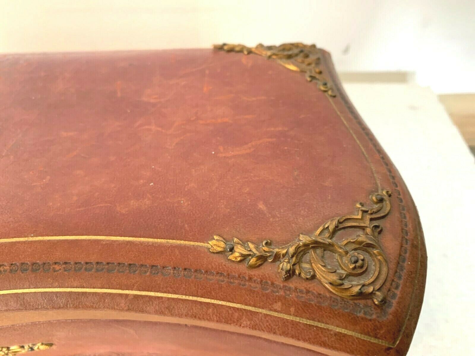 Jewelry Box In Leather And Brass Ornamentation, 20th Century photo Home Decor