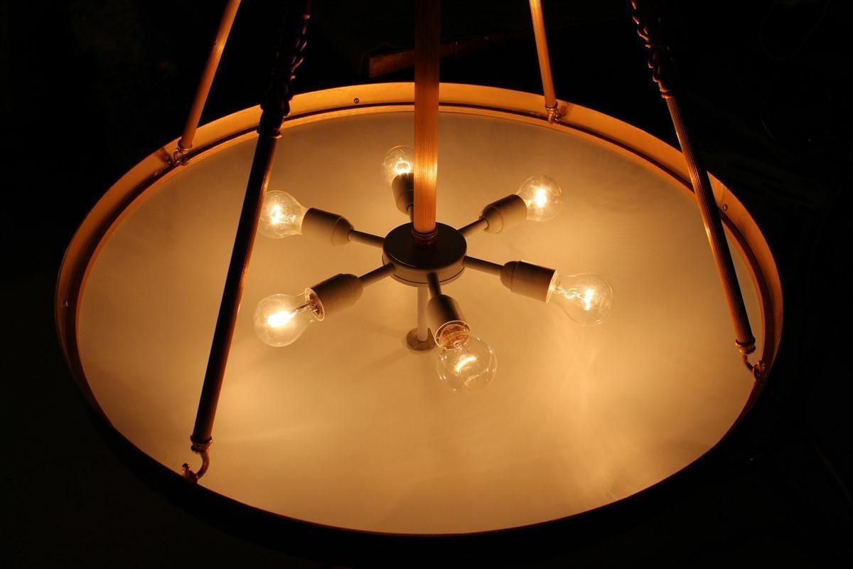 photo vintage Big Classic Round Italian Chandelier Brass Gold Yellow Glass Italian Design 1970