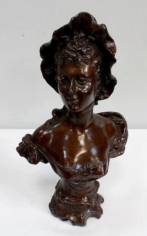 Bronze "Woman With A Hat", By Meslais, Early 20th Century
