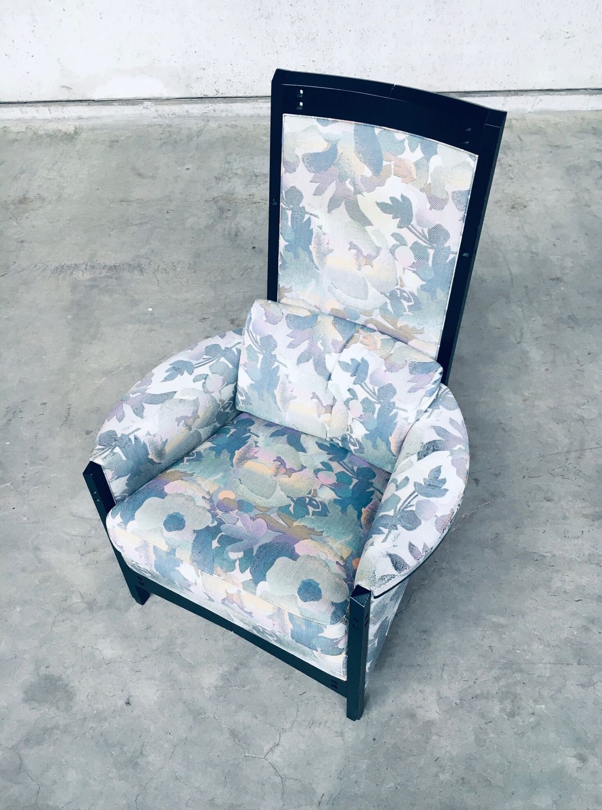 1860.0 Galaxy 'Peggy' High Armchair By Umberto Asnago For Giorgetti, Italy 1990s photo