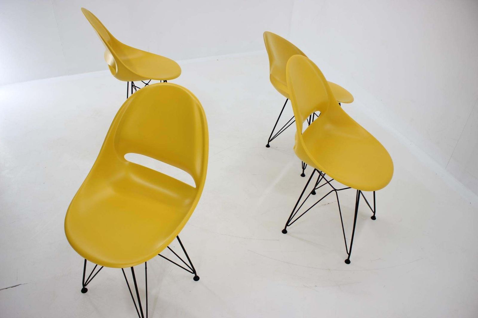 Set Of 4 Midcentury Yellow Design Fiberglass Dining Chairs By Mnavratil 1960s photo vinterior