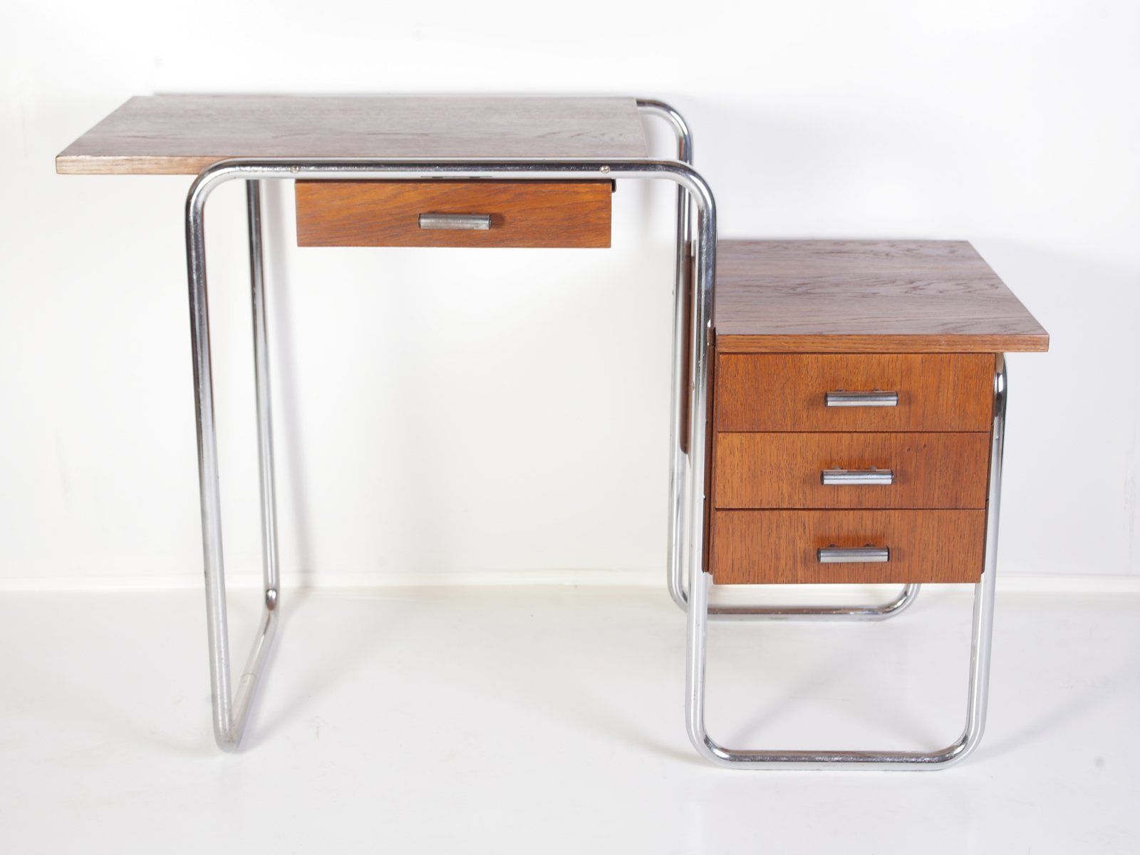 Buisvormige Chromen Tafel Of Bureau Van Kovona, Ca. Jaren 1950