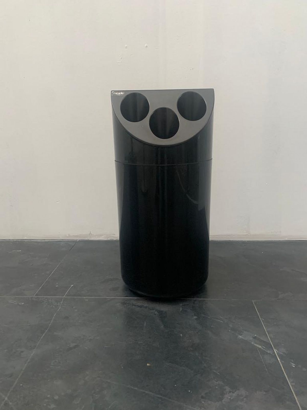 Belvedere Umbrella Holder In Plastic By Jean René Talopp, 70s photo furniture