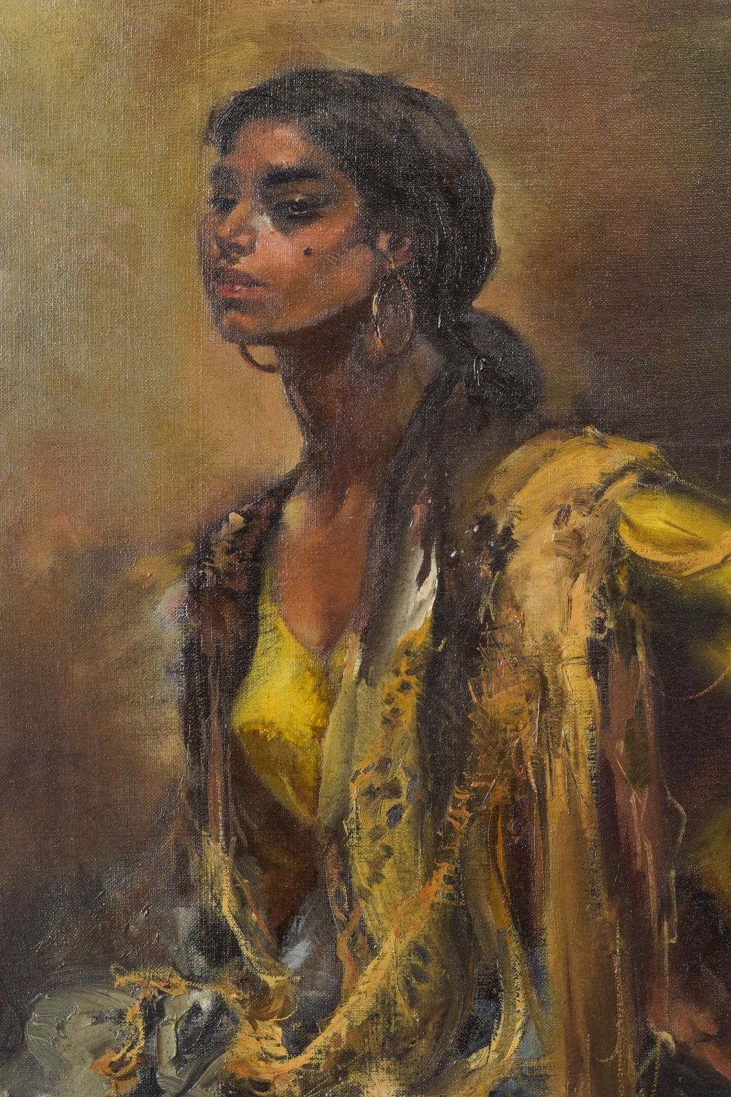 Gumersindo Sainz De Morales – Portret Van Een Vrouw photo for sale