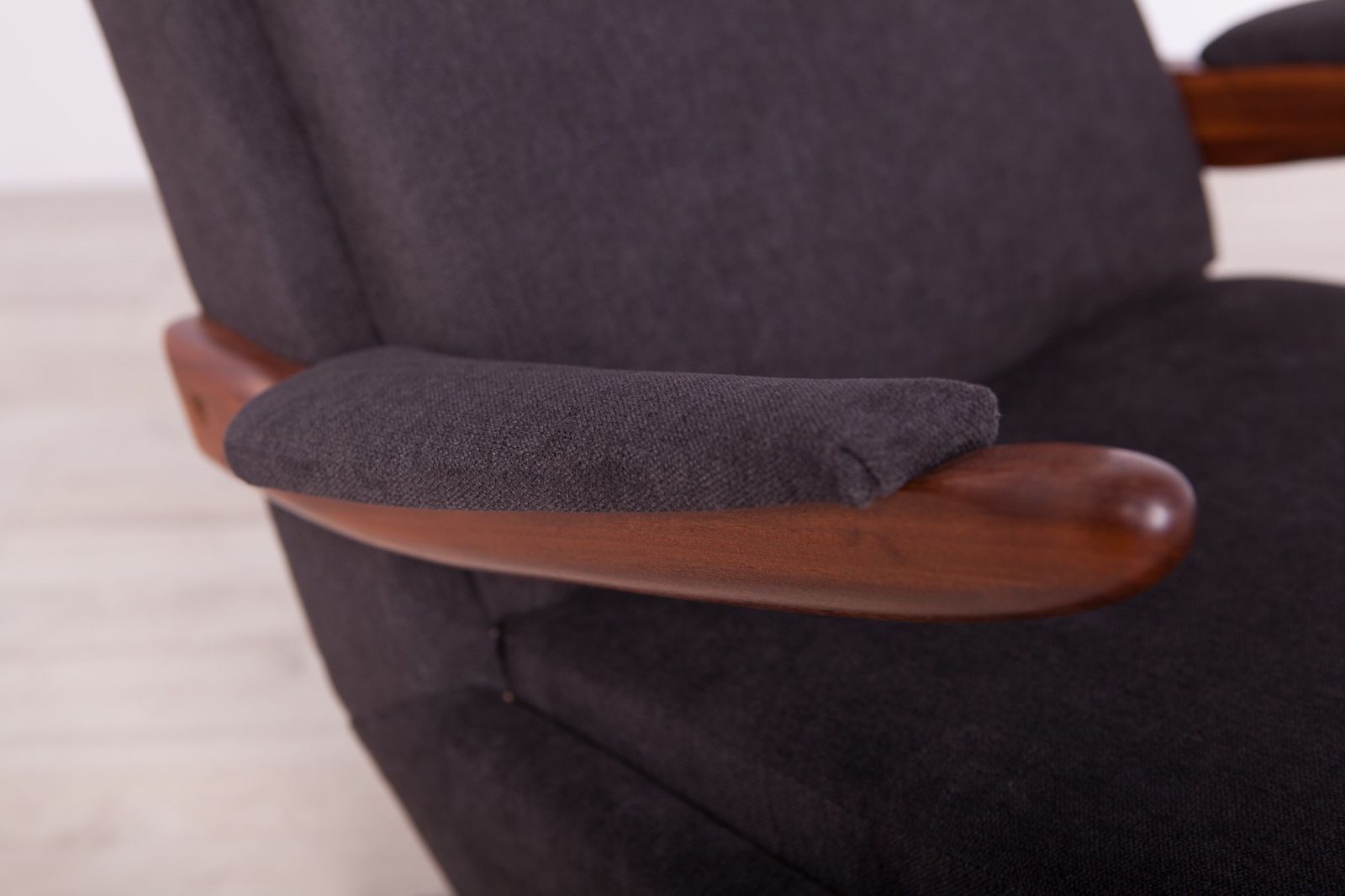 Armchair From Greaves & Thomas, 1960s photo Furniture