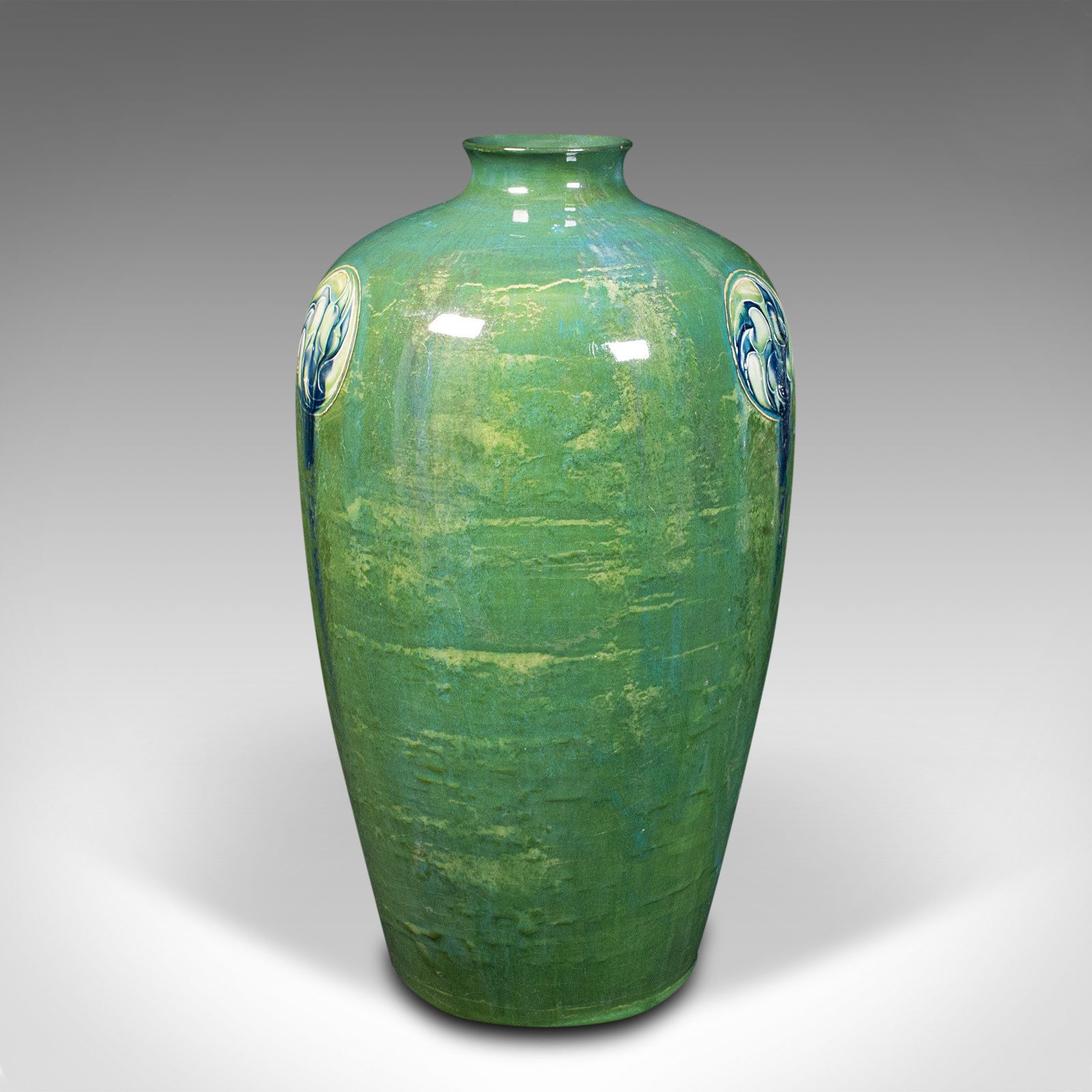 Antique Flaminian Vase, Moorcroft, Liberty, London, C.1910 photo vinterior