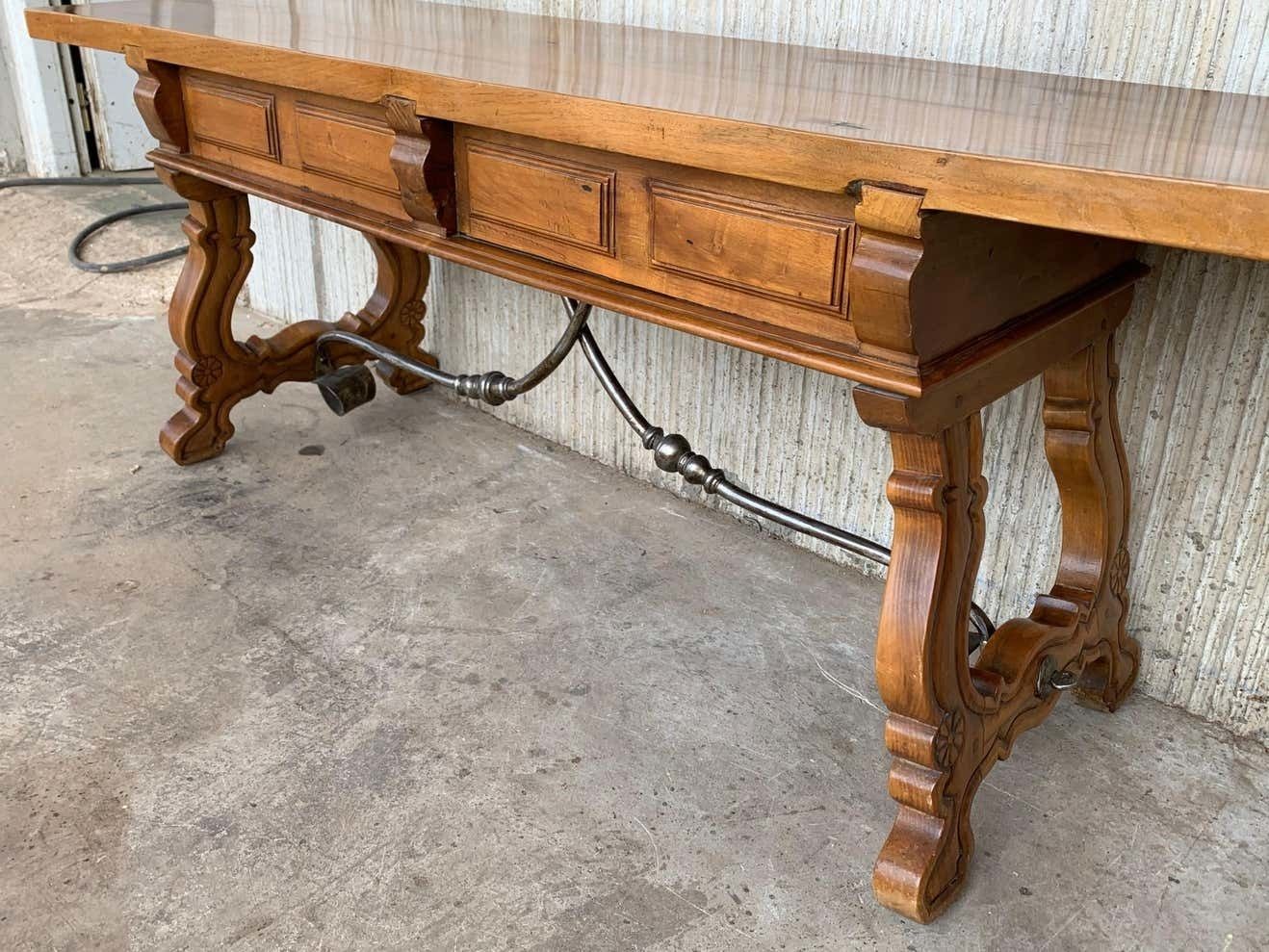 Banc espagnol ou console basse à tiroirs, pieds en lyre et entretoise en fer photo 2718.0