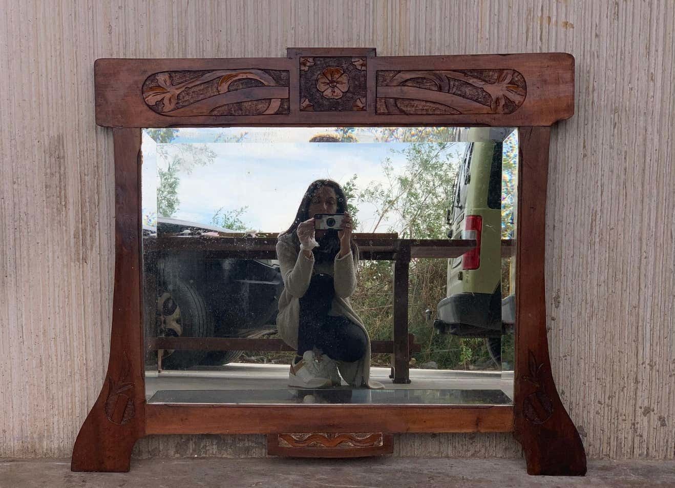 Miroir mural d'époque Arts & Crafts en chêne sculpté, vers 1920 photo furniture