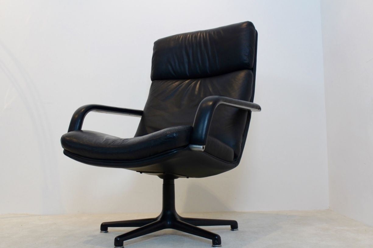 Vintage Model F141 Swivel Lounge Chair By Geoffrey Harcourt For Artifort photo for sale