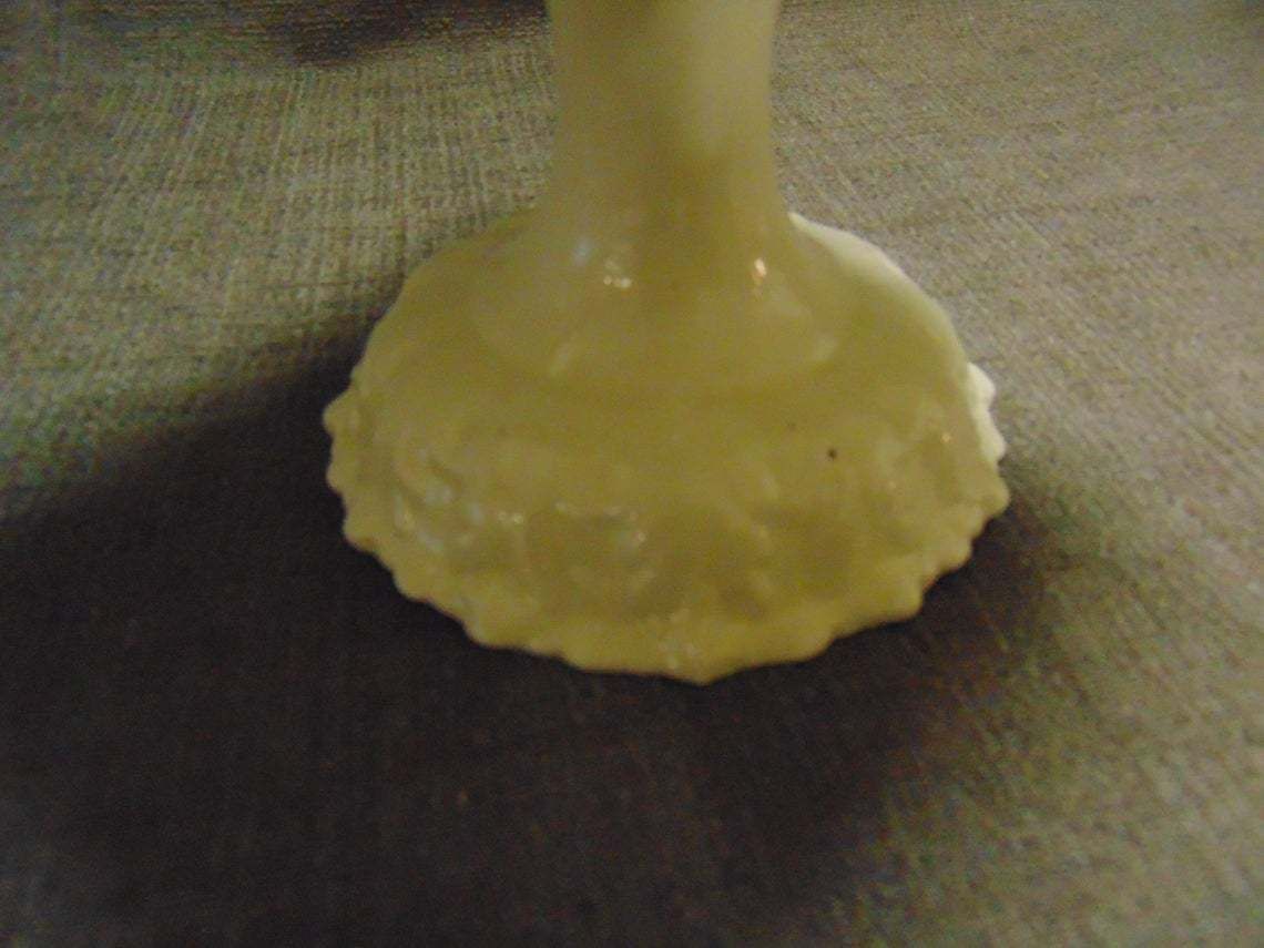 Victorian White Stoneware Food Stand photo 150.0
