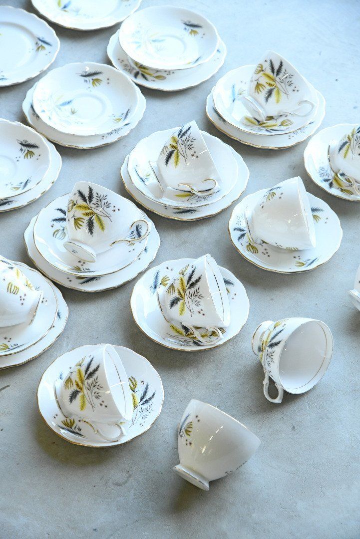 Colclough China Cups Saucers Plates Tea Set 12 Setting photo vinterior