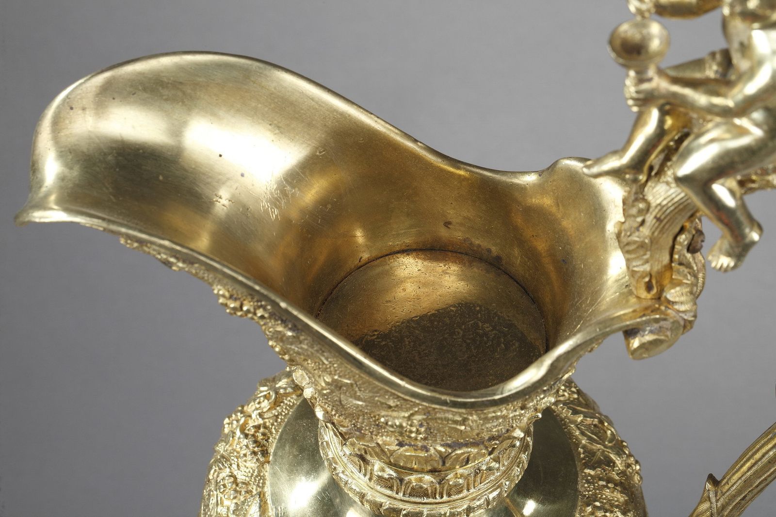 photo vinterior Pair Of Napoleon III Gilt Bronze Ewers