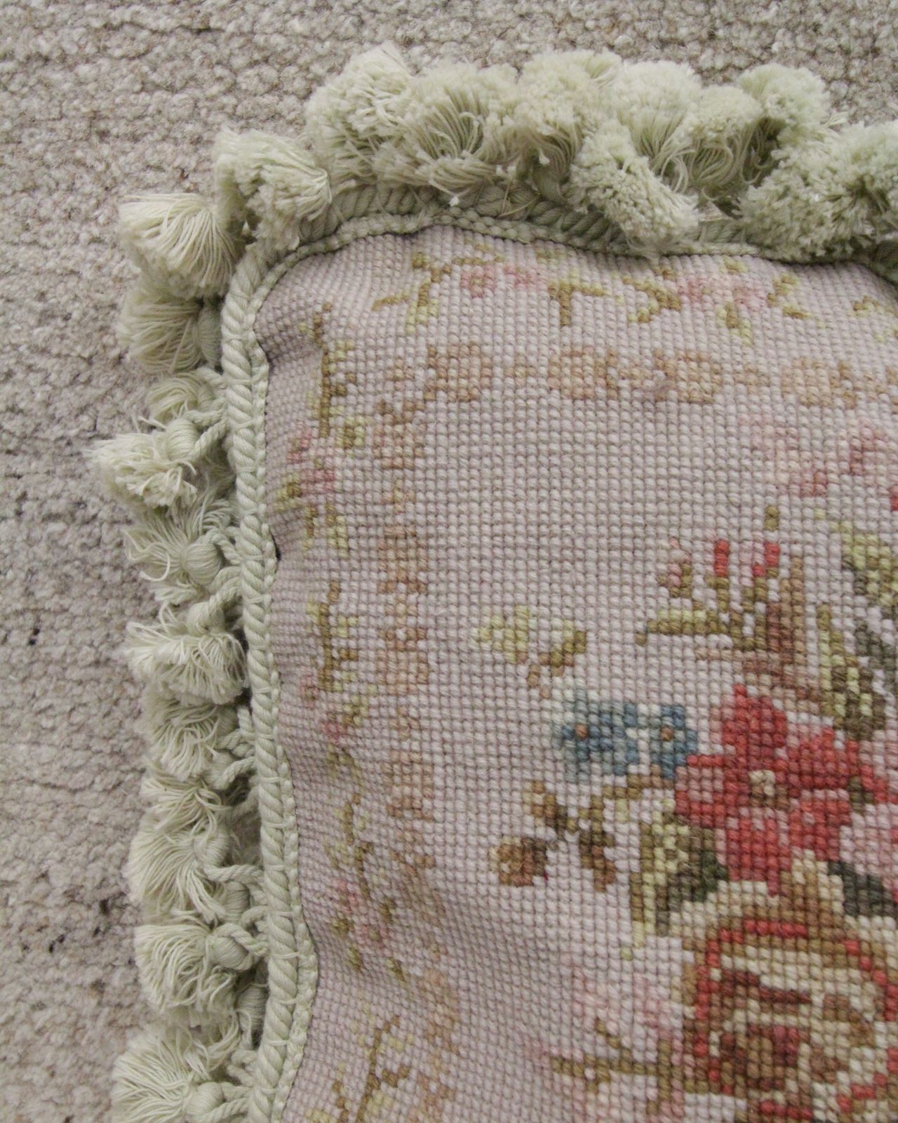 Elegant Pillow Case Floral Hand Embroidered Cushion Cover 35x35cm photo vinterior