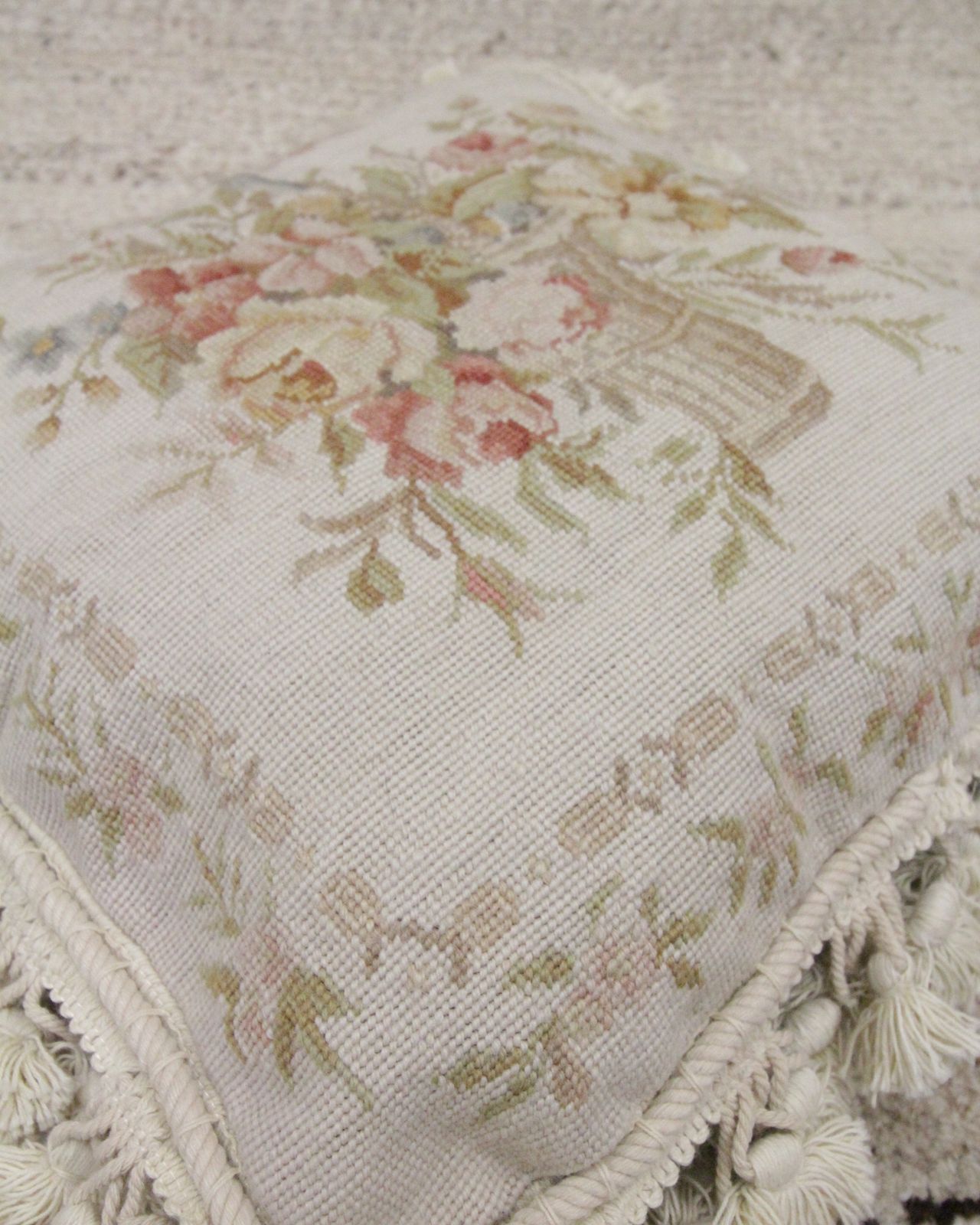 Handmade Pillow Case Needlepoint Floral Cushion Cover 35x35cm photo for sale