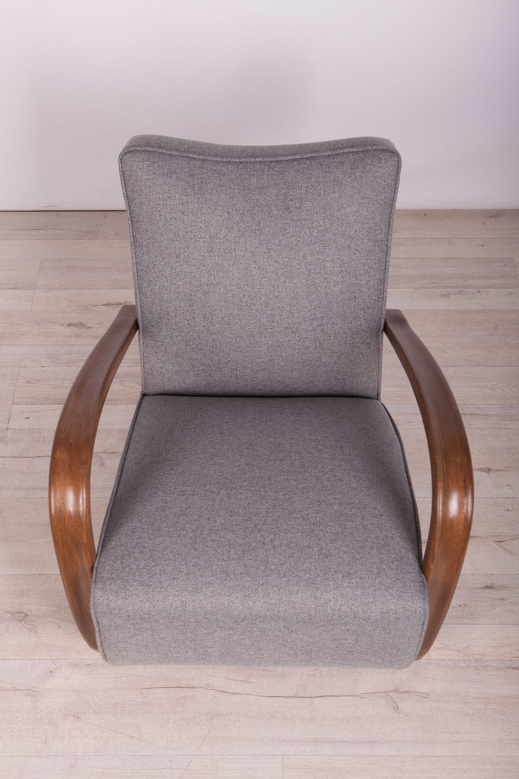 photo buy H 269 Lounge Chair By Jindřich Halabala For Up Závody, 1930s