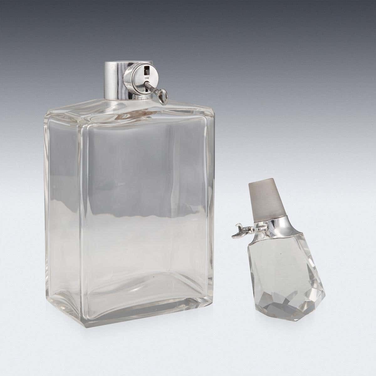 20th Century English Solid Silver & Glass Spirit Decanter With Lock & Key C.1927 photo vinterior