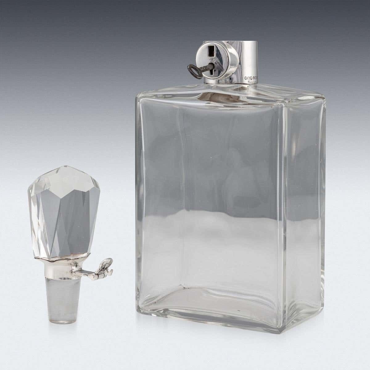 20th Century English Solid Silver & Glass Spirit Decanter With Lock & Key C.1934 photo vinterior