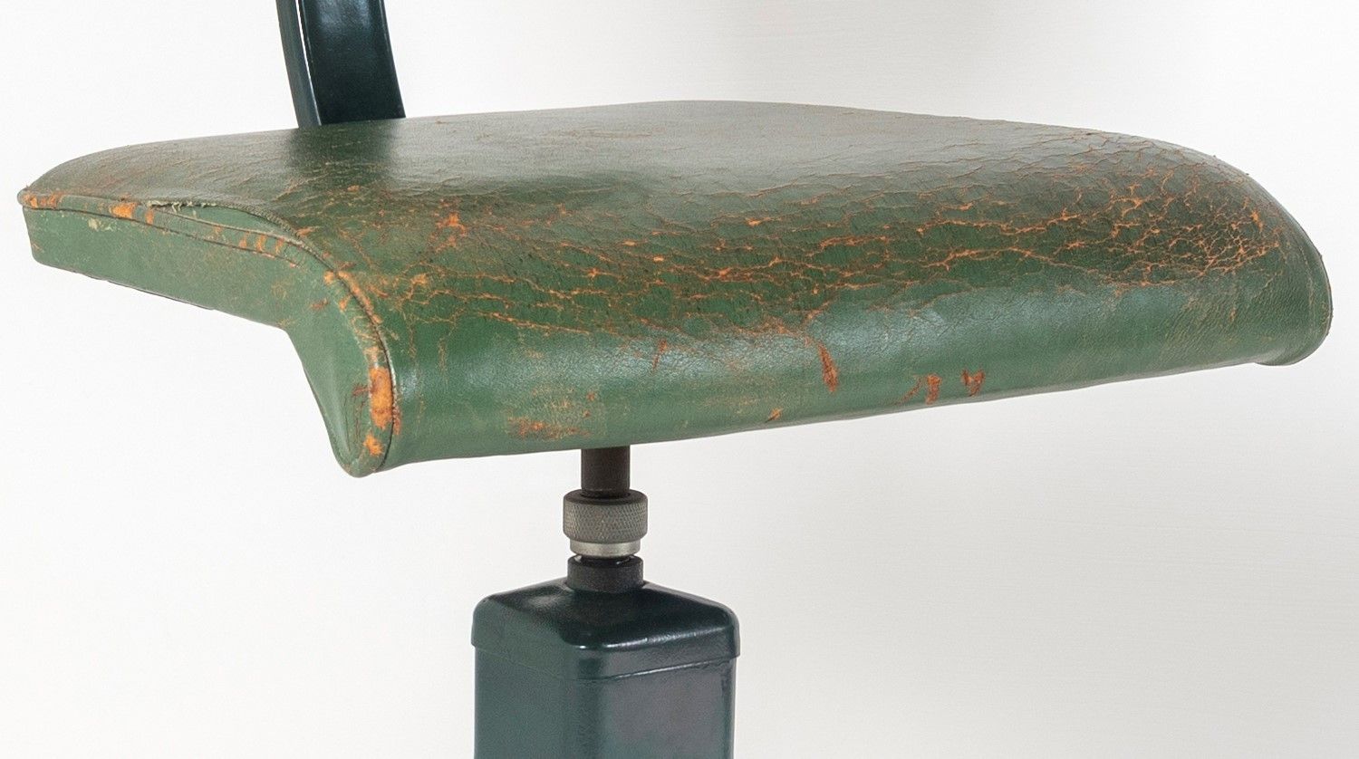 1725.0 Original 1950s Industrial Factory Swivel Stool By Evertaut | Musicians Guitarist Seat photo