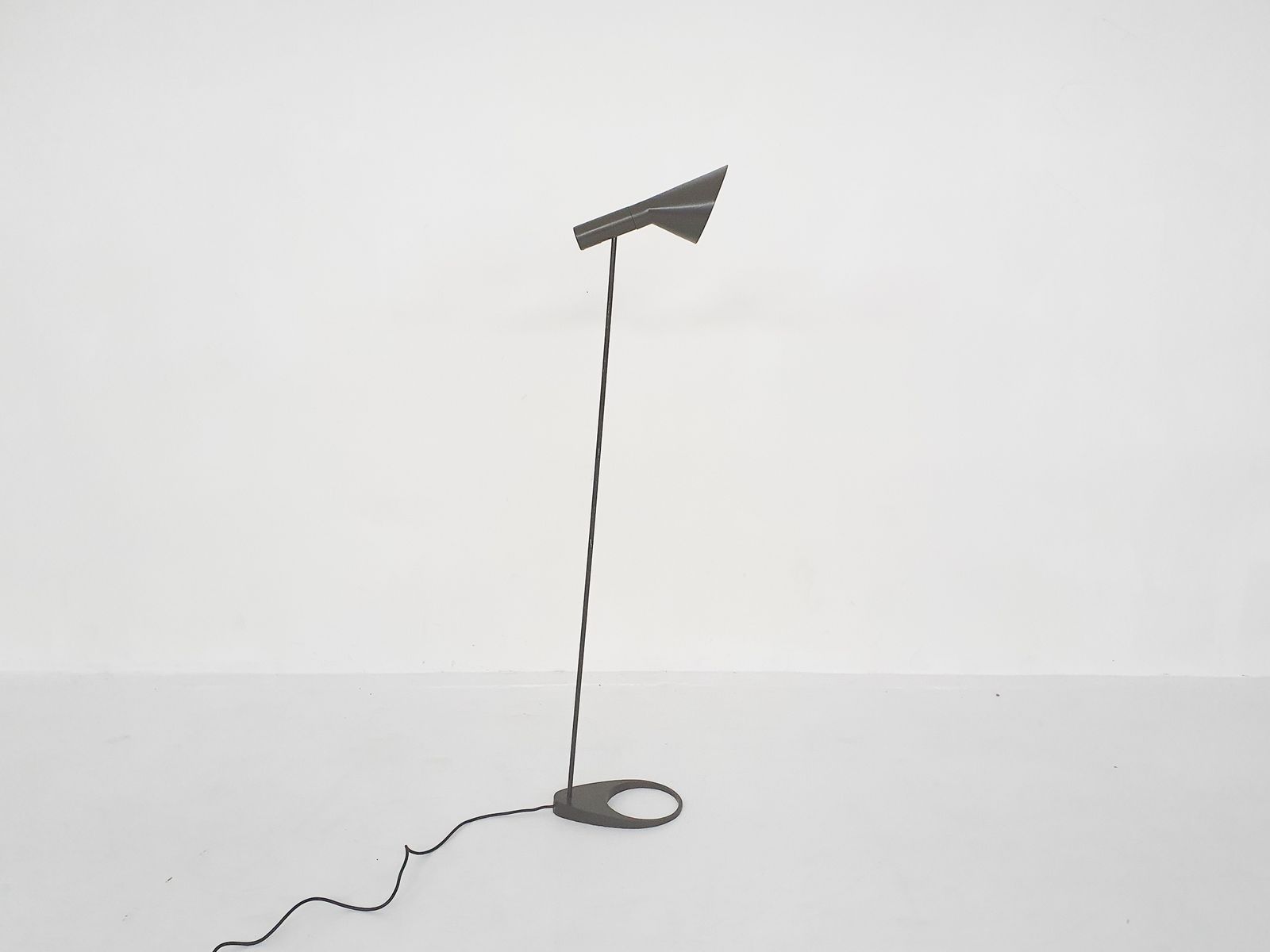 Arne Jacobsen Voor Louis Poulsen Aj Vloerlamp, Denemarken 1958 photo for sale