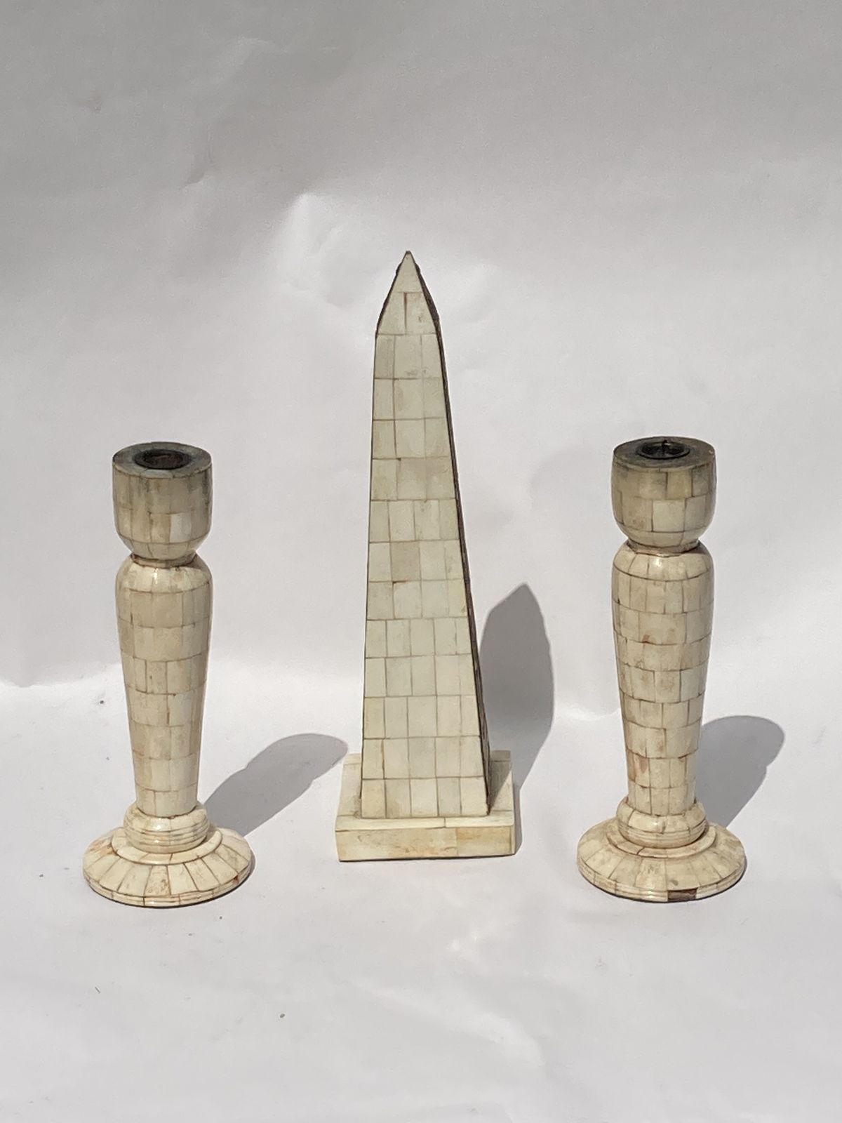 Grand Tour Bone Inlay Candle Holders, Candle Sticks And Obelisk, Ca 1895 France photo vinterior