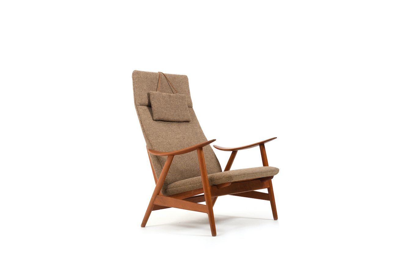 Mid Century Illum Wikkelsø Teak Lounge Chair