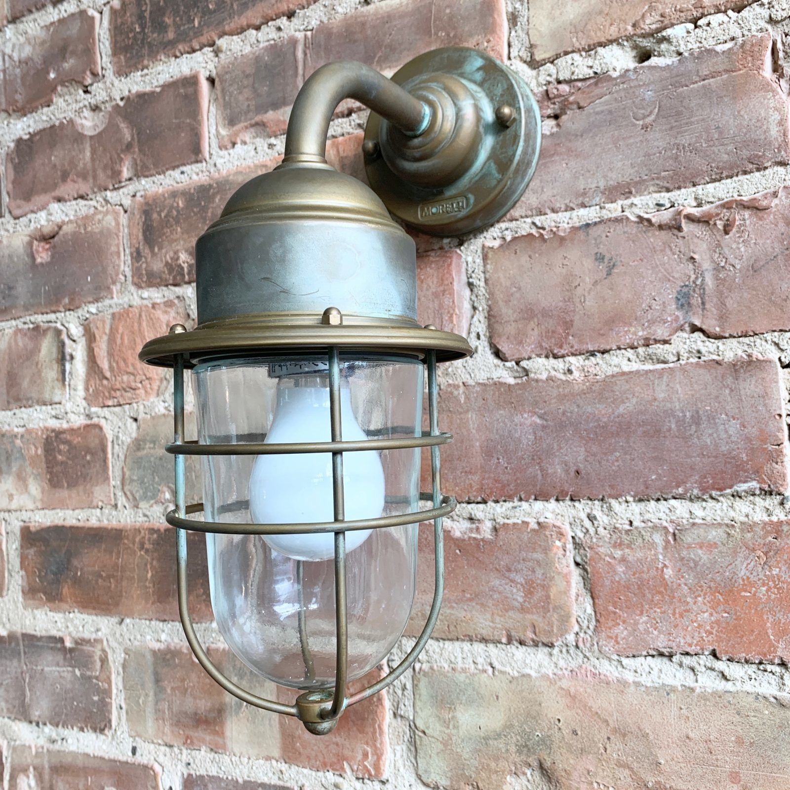 photo furniture Contemporary Aged Brass 90º Bulk Head Wall Light