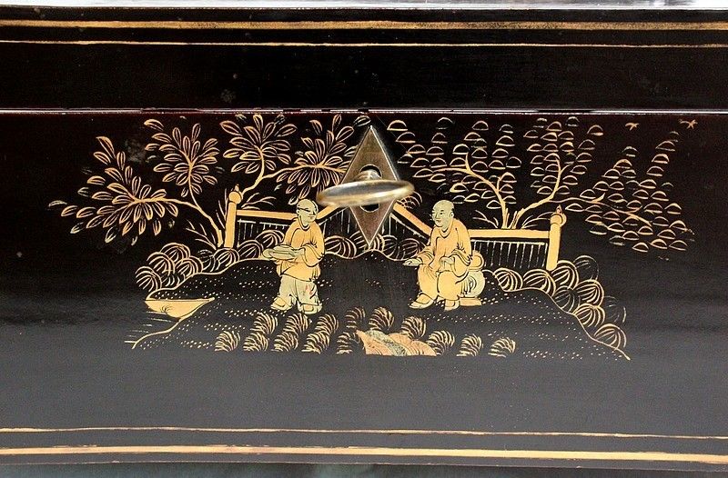 photo vinterior Important Asian Black Lacquered Wood Box, Napoleon III Period Mid 19th Century