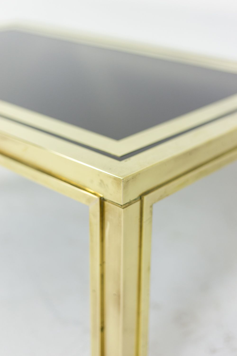 Maison Iiwans, Pair Of End Tables In Gilded Brass, 1970s photo vintage