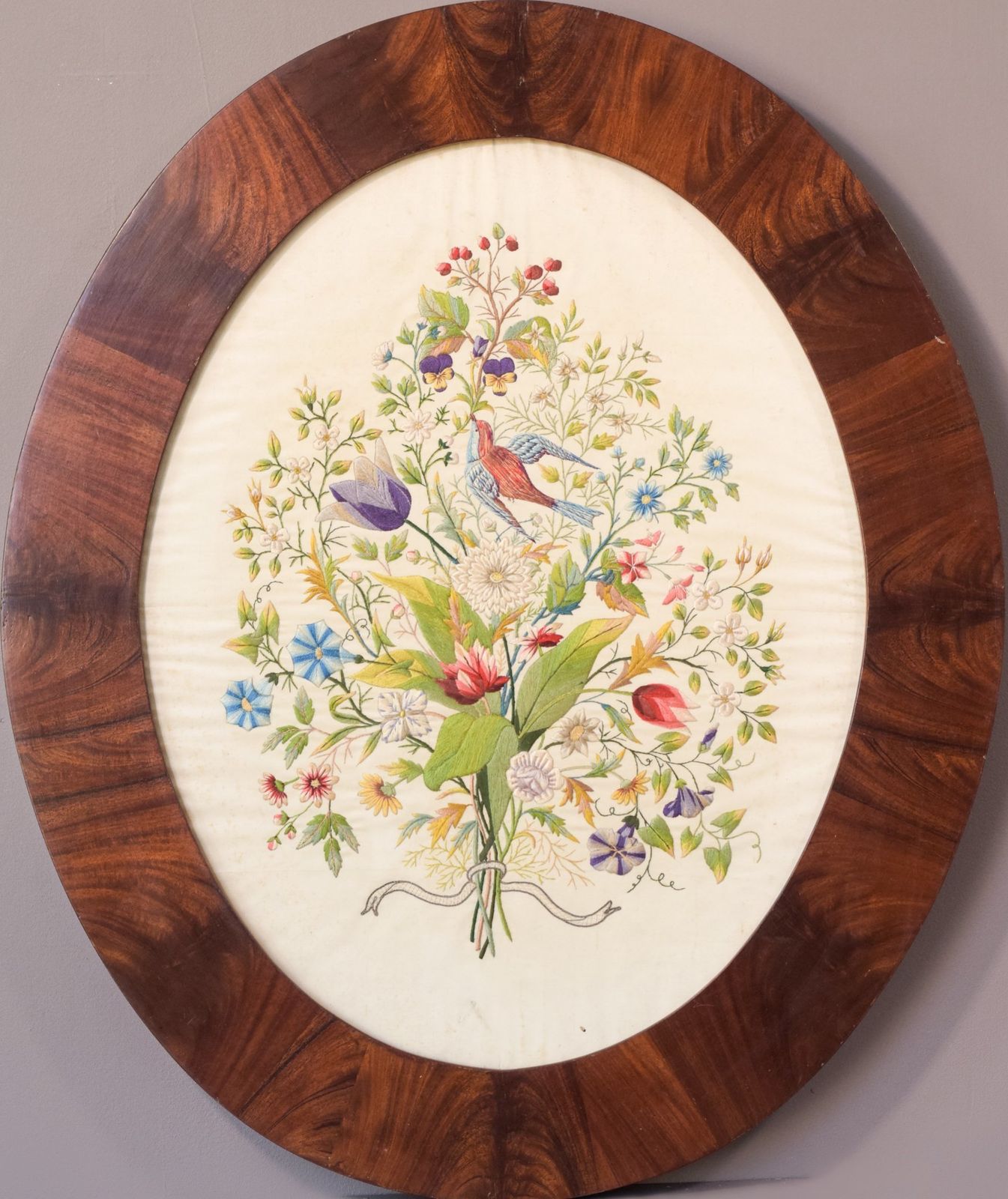 Ingelijst Borduurwerk Met Bloemen En Vogels