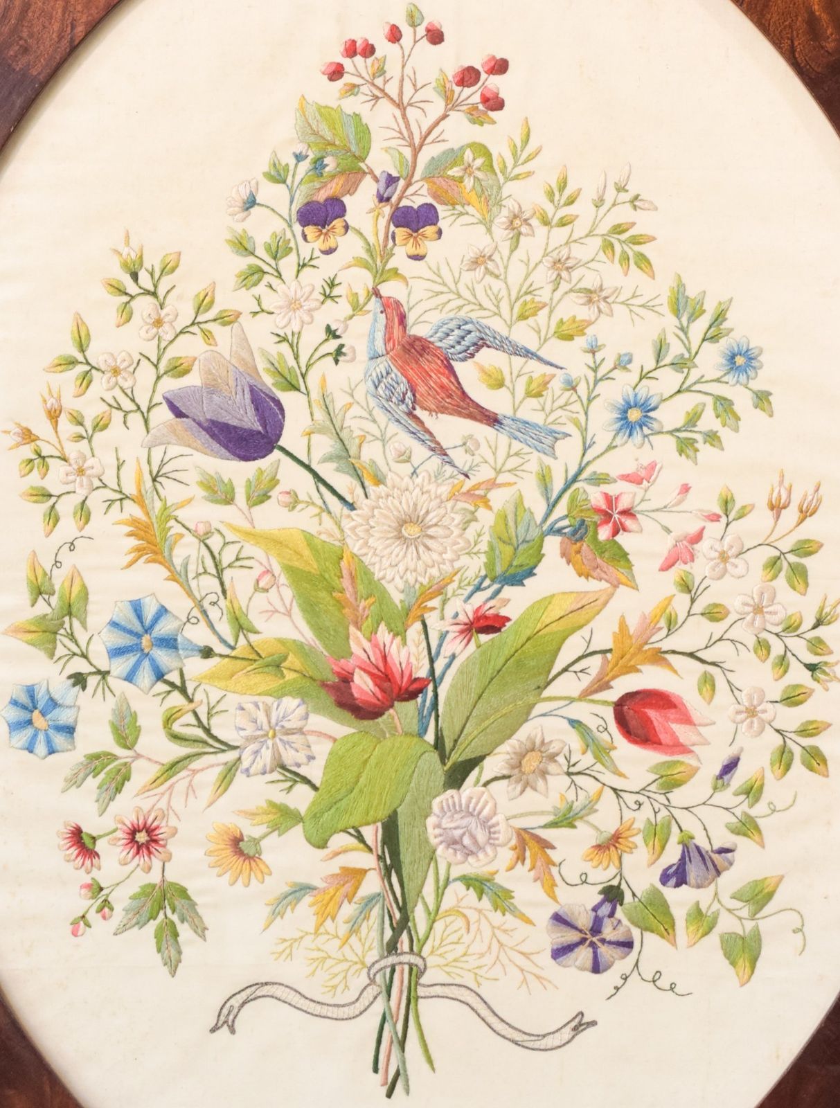 Ingelijst Borduurwerk Met Bloemen En Vogels photo furniture