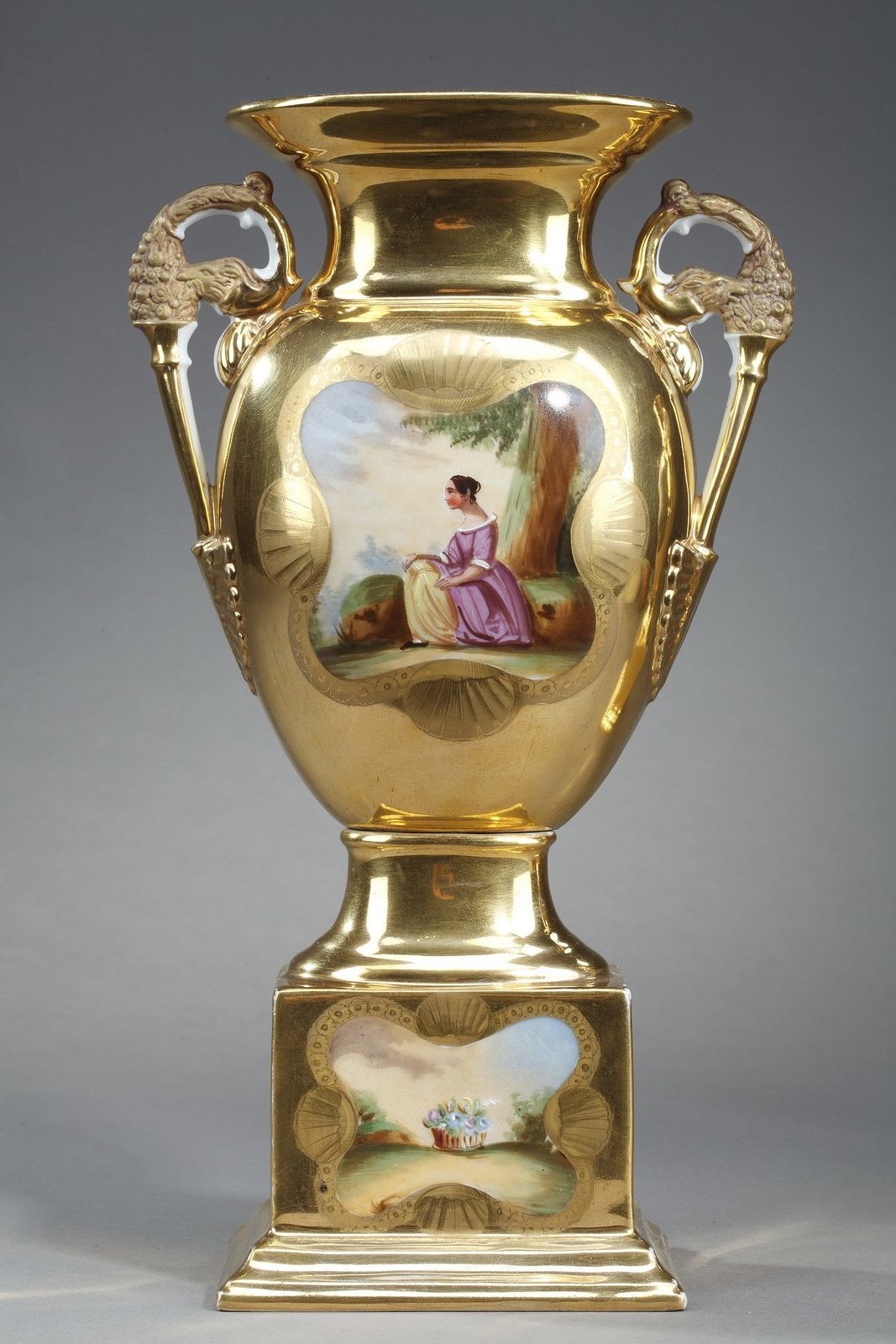 Paire de vases d'oratoire en porcelaine de Paris photo Décoration