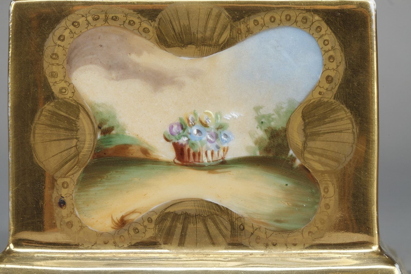 Paire de vases d'oratoire en porcelaine de Paris photo vintage