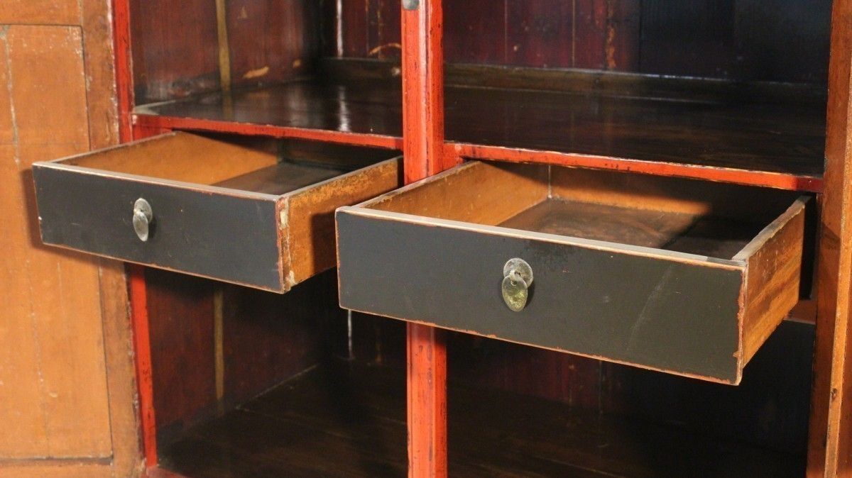 photo buy Chinese Wardrobe In Lacquered Wood