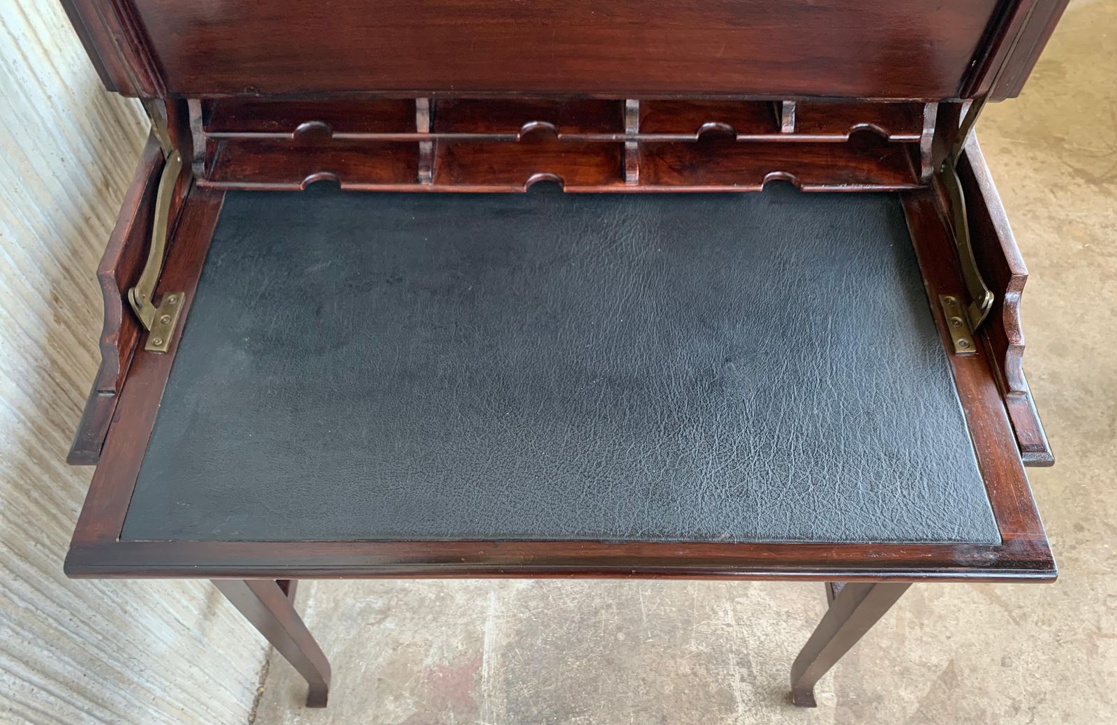 photo vintage Cartonnier d'époque fin XIXe siècle à plateau coulissant et rangement dissimulé