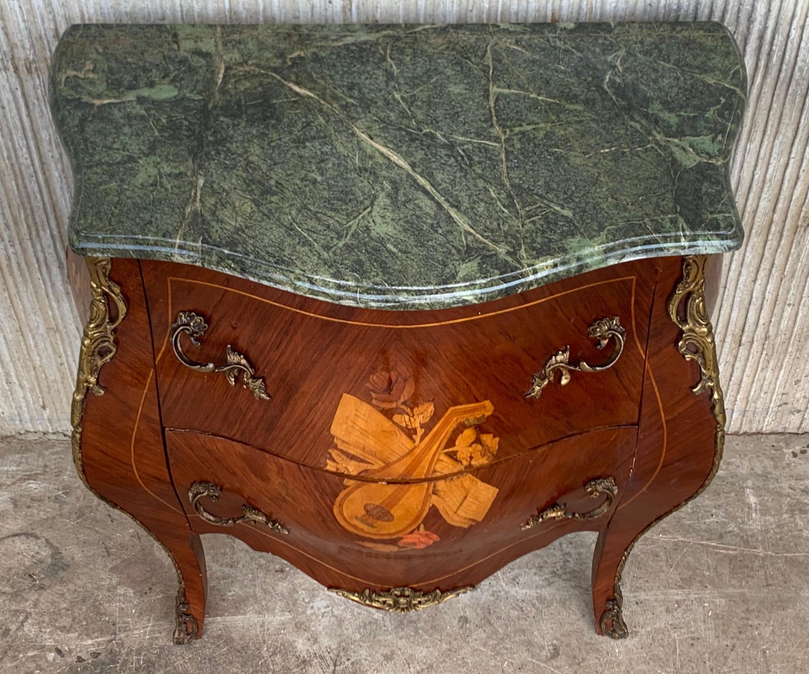 French Louis XV Style Fine Kingwood And Marquetry Ormolu Mounted Bombe Commode photo 2953.0