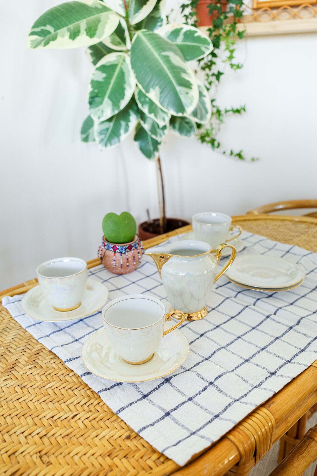 photo furniture Mid Century Tea Or Coffee Set Pearlescent Lustreware With Gold Rims Set, Made In Czechoslovakia