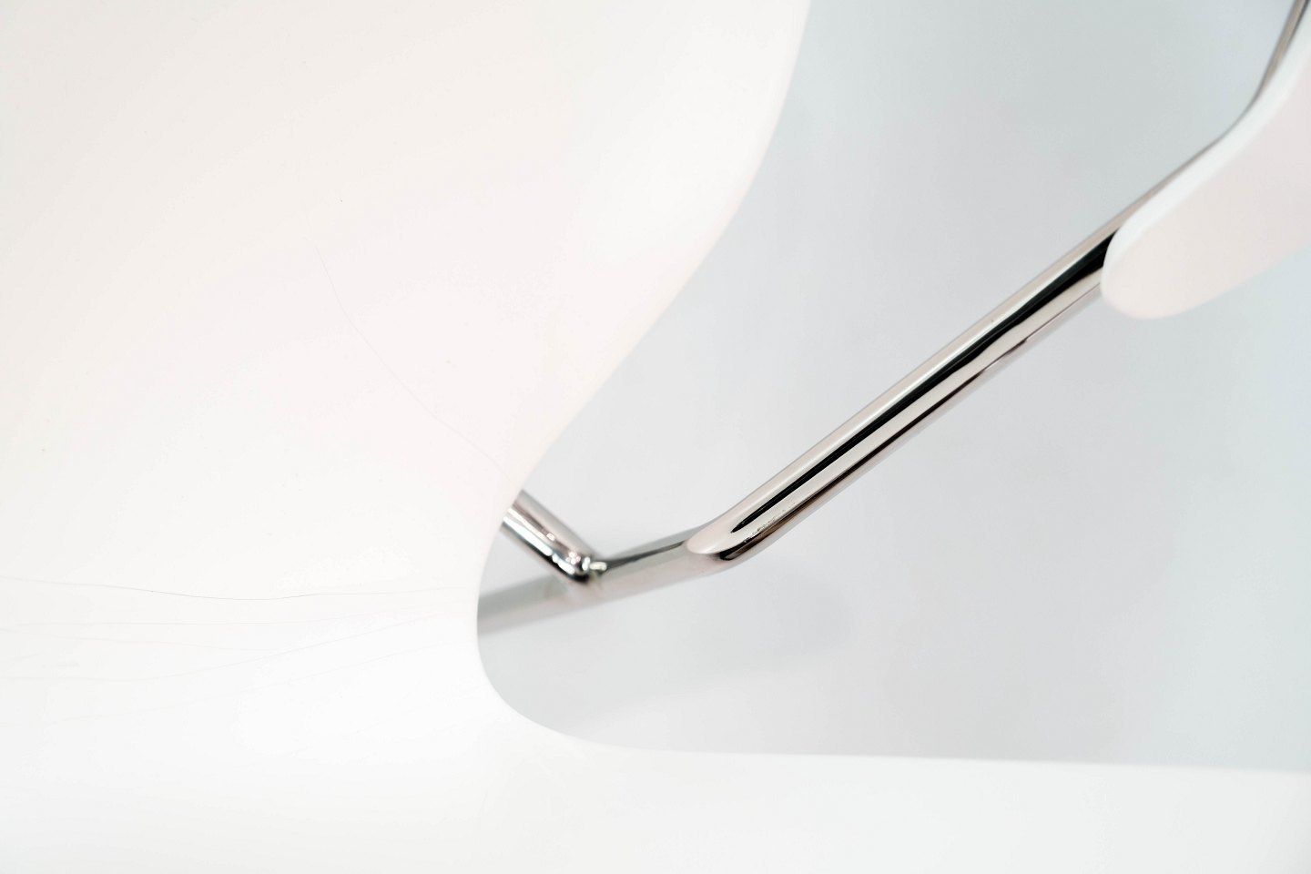 White Seven Chair, Model 3207, With Armrests Designed By Arne Jacobsen In 1955 And Manufactured By Fritz Hansen. photo buy