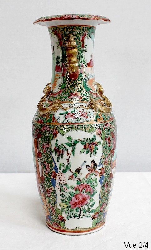photo vinterior Pair Of Canton Porcelain Vases, China, Late 19th Century