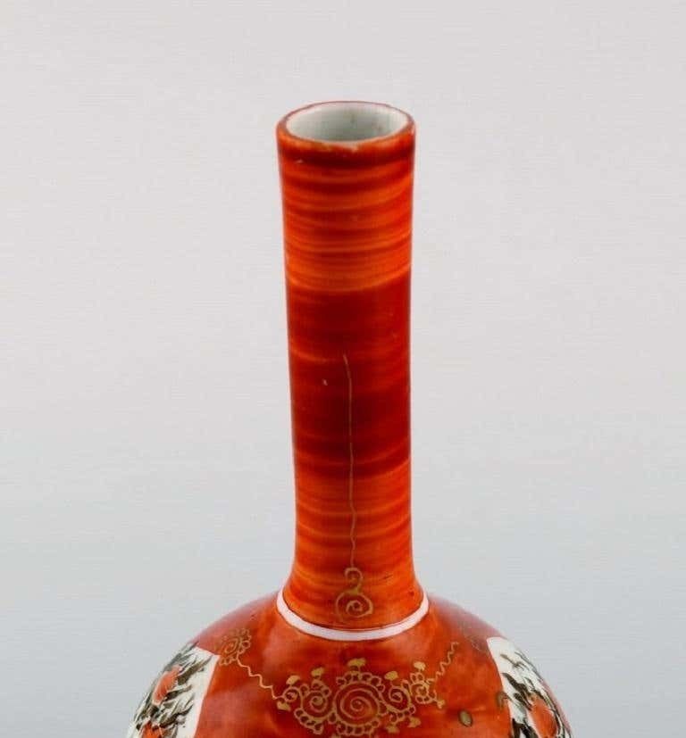 Antique Chinese Long Necked Vase In Hand Painted Porcelain, 19th Century photo Home Decor