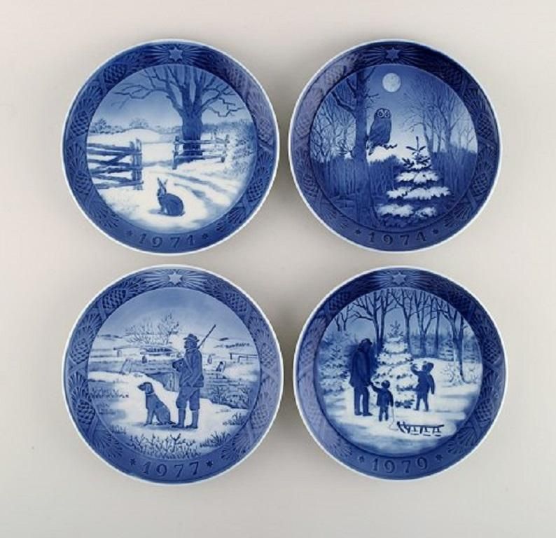 13 Royal Copenhagen Christmas Plates From The 1960s / 70s / 80s photo Home Decor