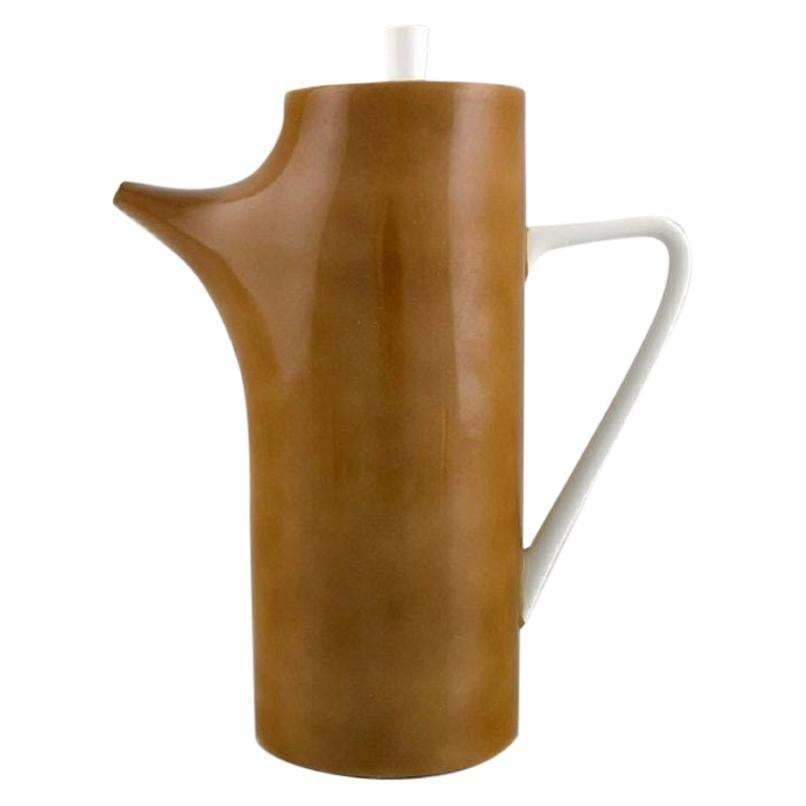 Kenji Fujita For Tackett Associates, Modernist Coffee Pot In Porcelain photo furniture