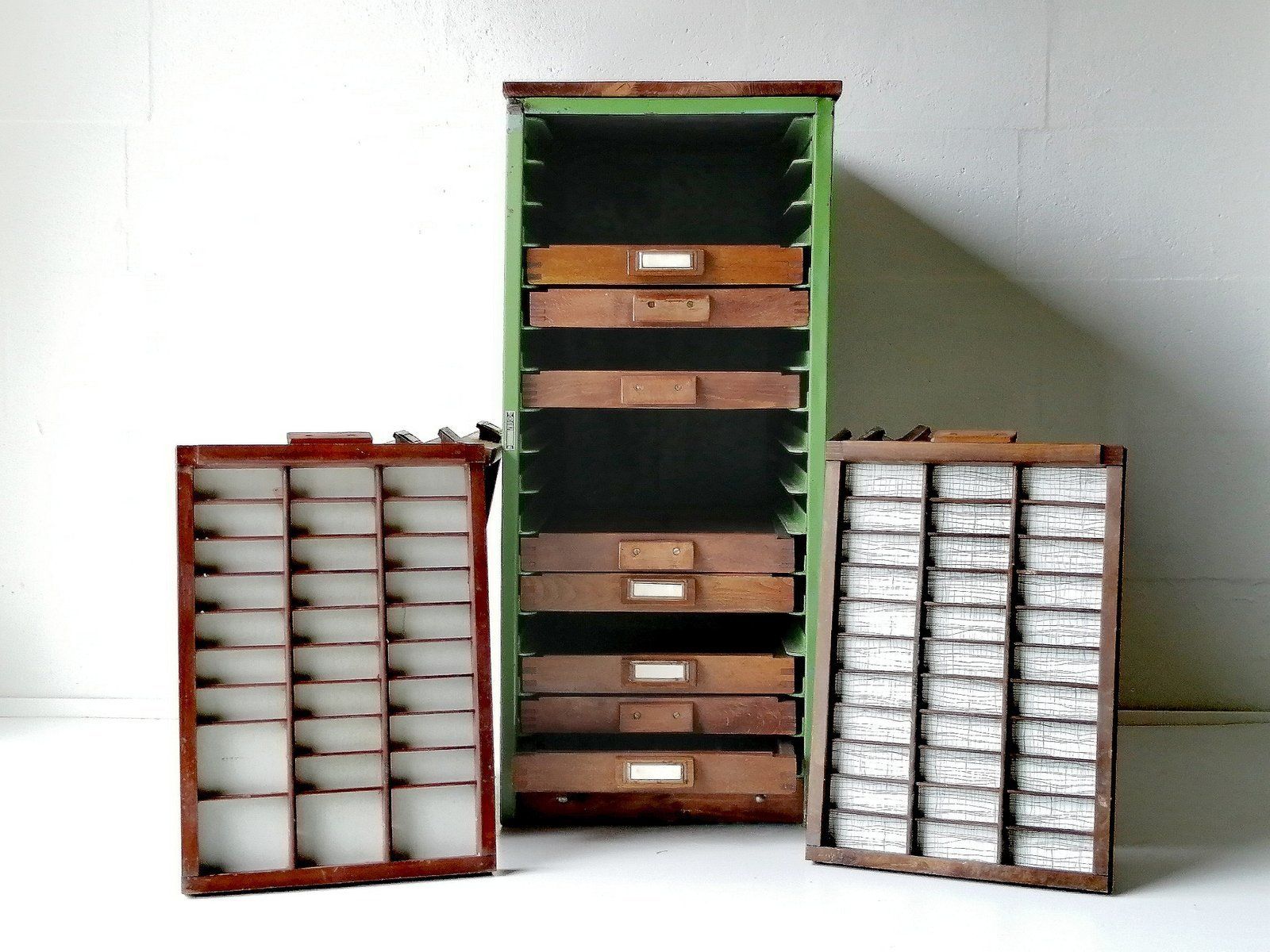 photo for sale Industriële Kast Met Lades, Jaren 1960