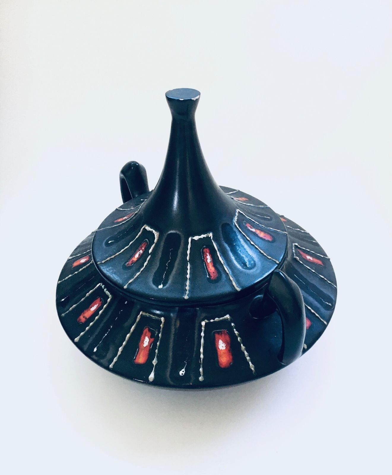 Mid Century Italiaans Design Keramische Schaal Met Deksel, Zwart En Lavaglazuur, Italië Ca. Jaren 1960 photo buy
